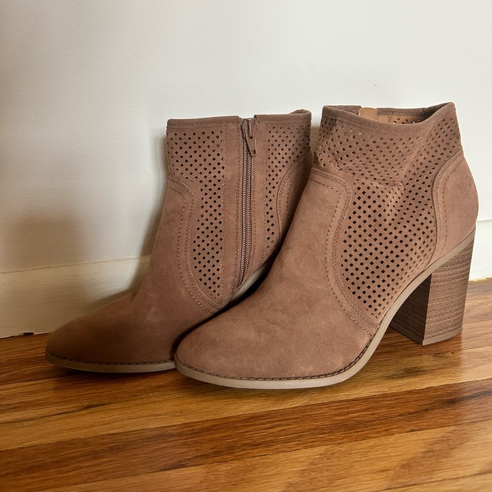 Universal Thread Tan Ankle Booties with Perforated Design